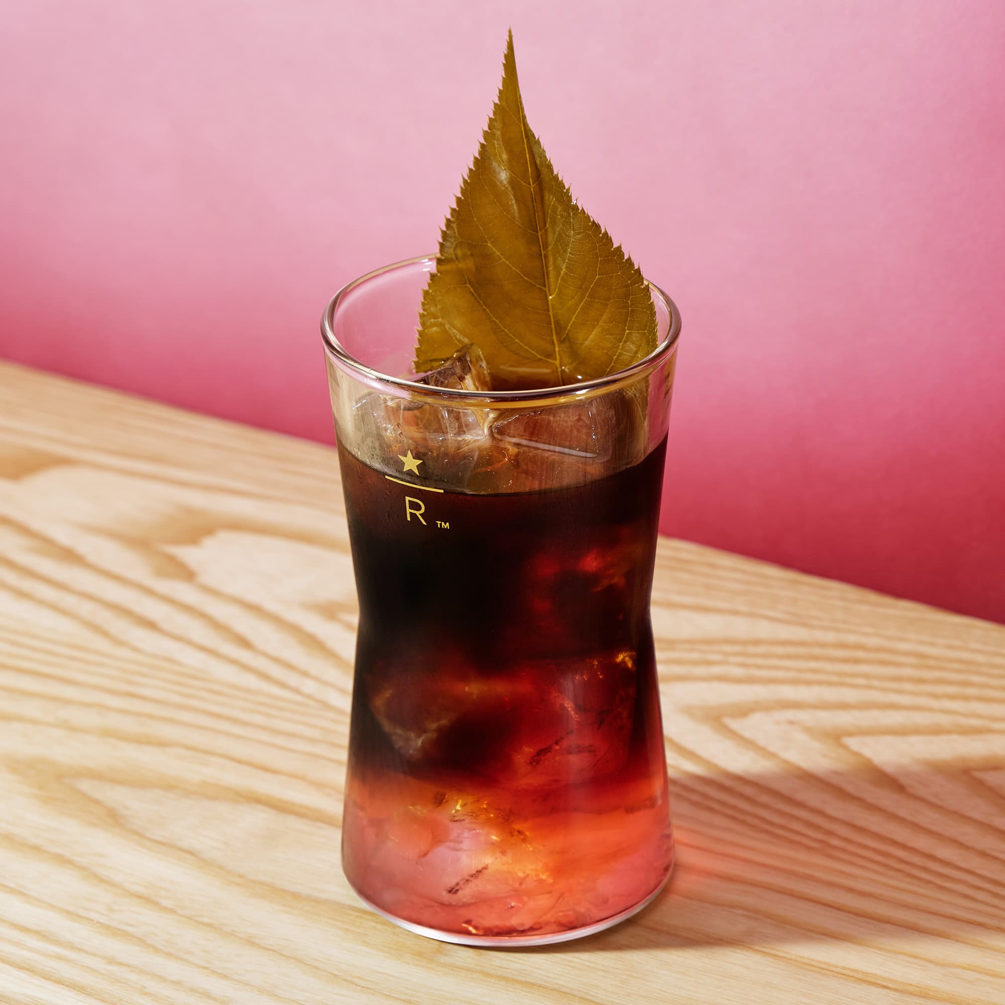 【スターバックス】さくら バレルエイジド コールド ブリュー